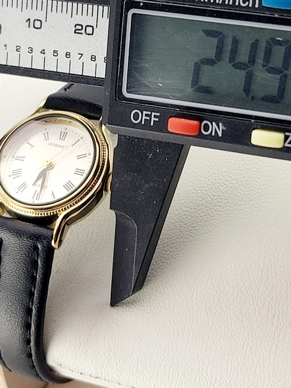 Vintage Hornet HN-012 Women’s Gold Tone Roman Numeral Japan Quartz Dress Watch - Picture 7 of 8
